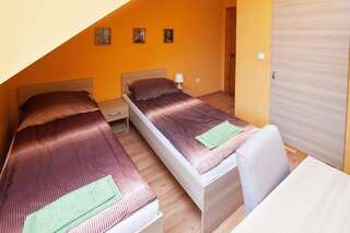 Отели типа «постель и завтрак» KARCZMA-KOSZWICE Koszwice Двухместный номер с 2 отдельными кроватями-1